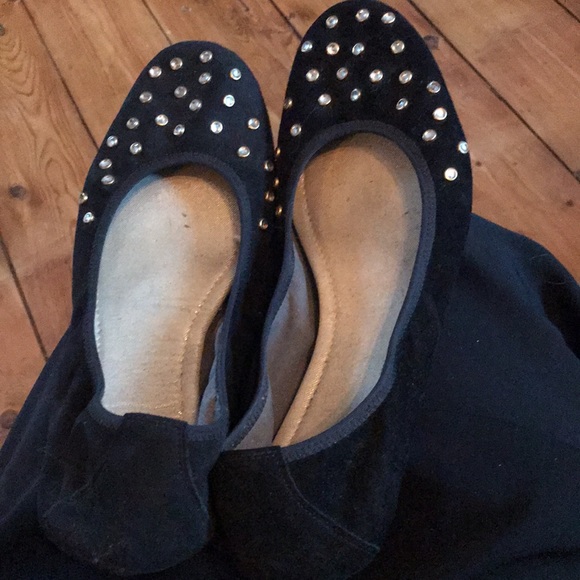 Stuart Weitzman ballet flat with crystals. - Picture 2 of 6